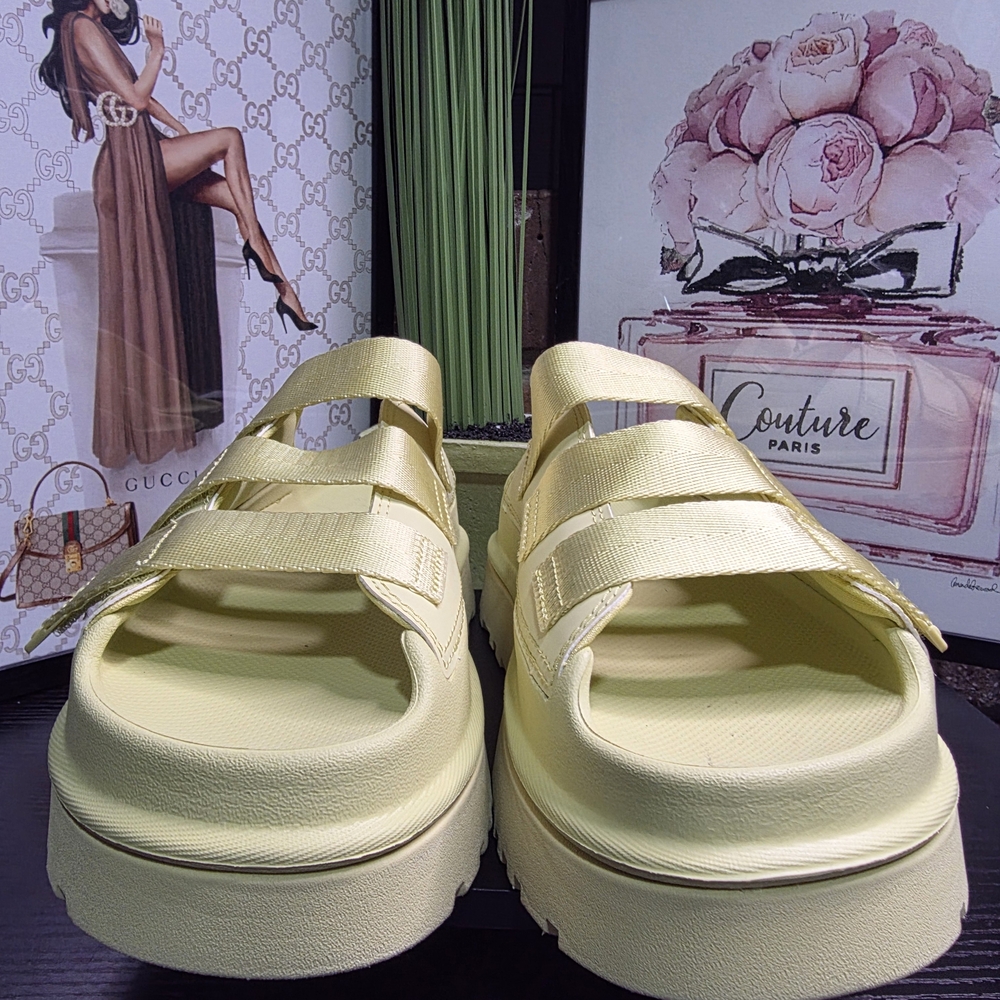 UGG Sandals - Picture 4 of 8
